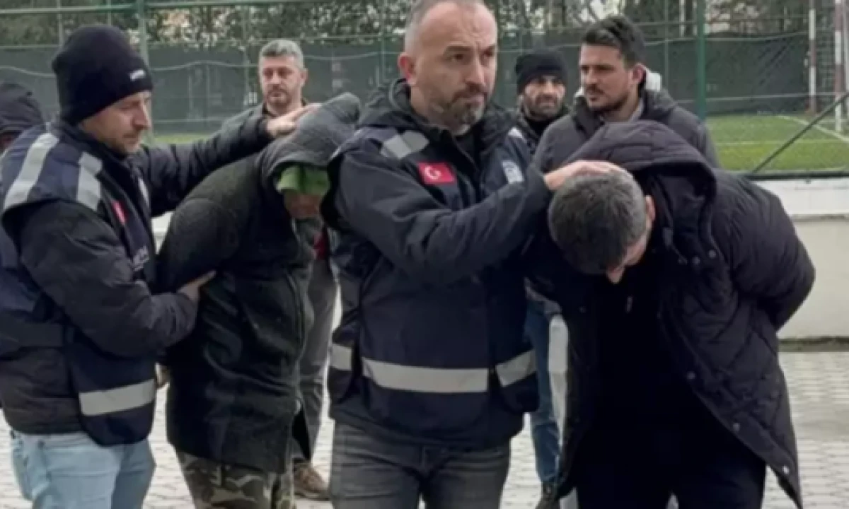 Kahraman kurye' ara&ccedil; kundaklamaktan tutuklandı 