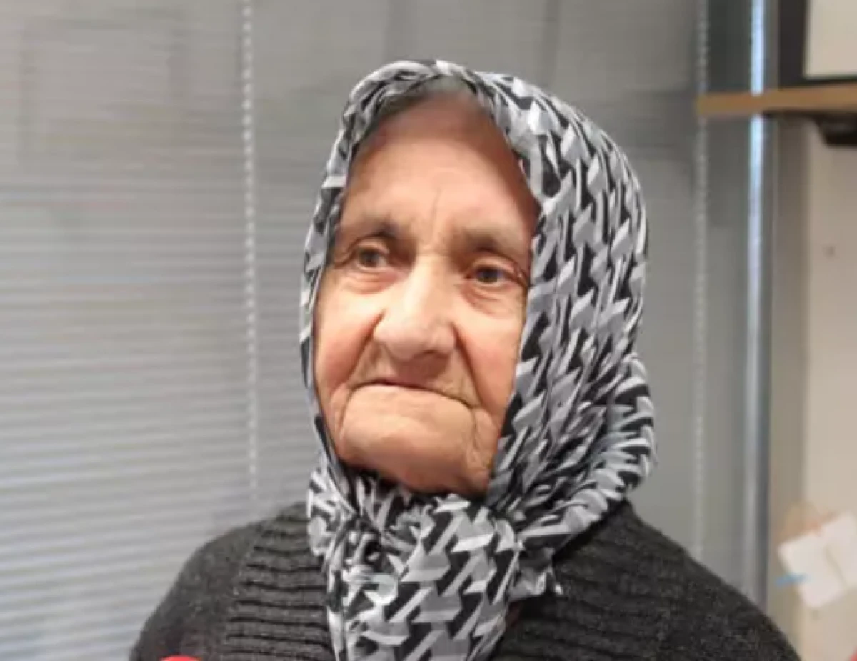 Karın ağrısı ve kabızlık şikayetiyle hastaneye gitti       