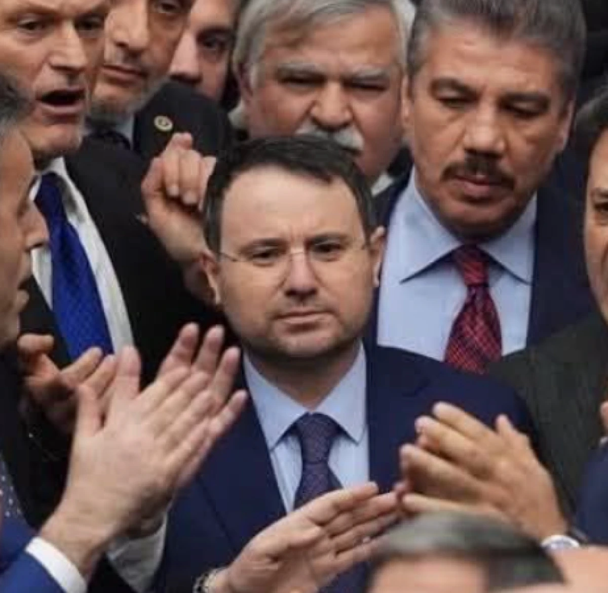 KATILIMEVİM SORUŞTURMASINDA 25 Ş&Uuml;PHELİ