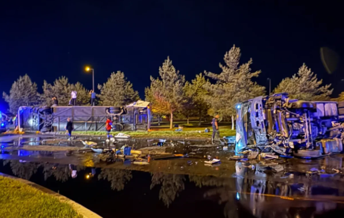 Kayseri&rsquo;de yolcu otob&uuml;s&uuml; yakıt tankeri ile &ccedil;arpıştı, yaralılar var