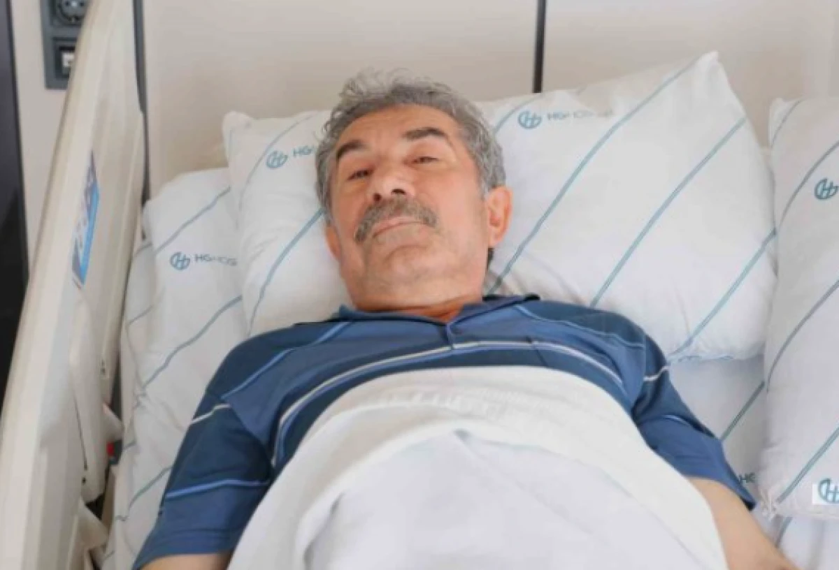 Kilo kaybı şikayetiyle gittiği hastanede 20 santimlik t&uuml;m&ouml;rle karşılaştı