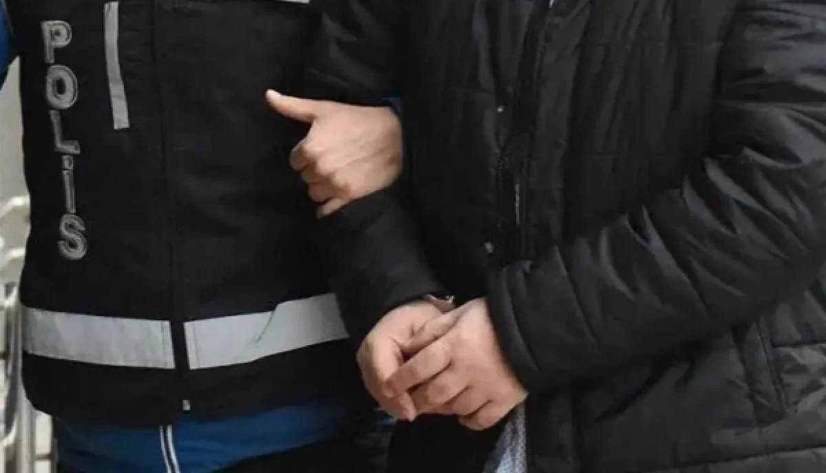 Kırmızı b&uuml;ltenle aranıyordu! 79 yıl ceza alan firari yakalandı