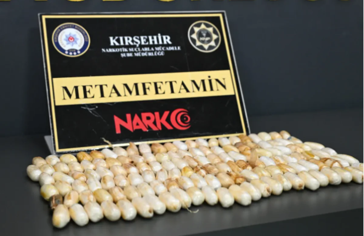 Kırşehir'de v&uuml;cut i&ccedil;i ka&ccedil;ak&ccedil;ılık! Midesinde 1 kilogram zehir &ccedil;ıktı