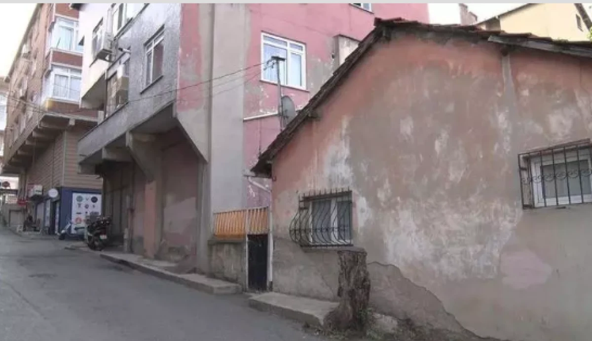 Kocasını uyurken kızgın yağ ile yakıp öldürdü! 