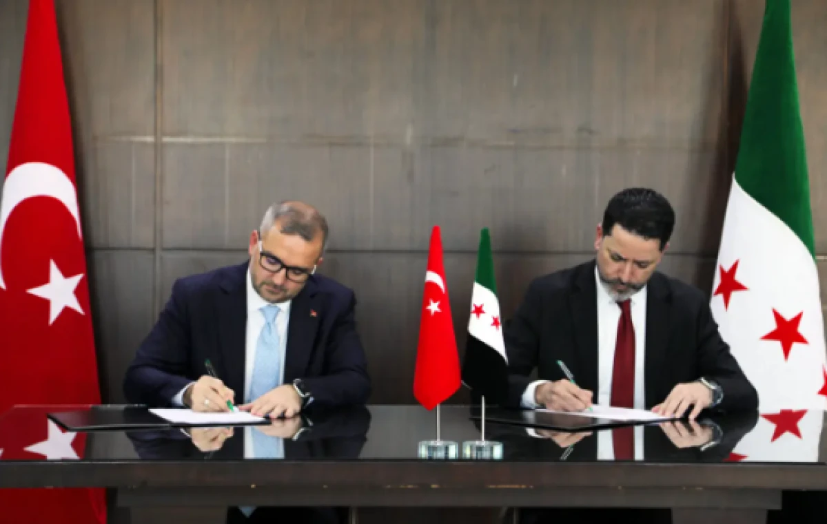 Komşu &uuml;lkeyle anlaşma sağlandı! T&uuml;rk Lirası i&ccedil;in imzalar atıldı