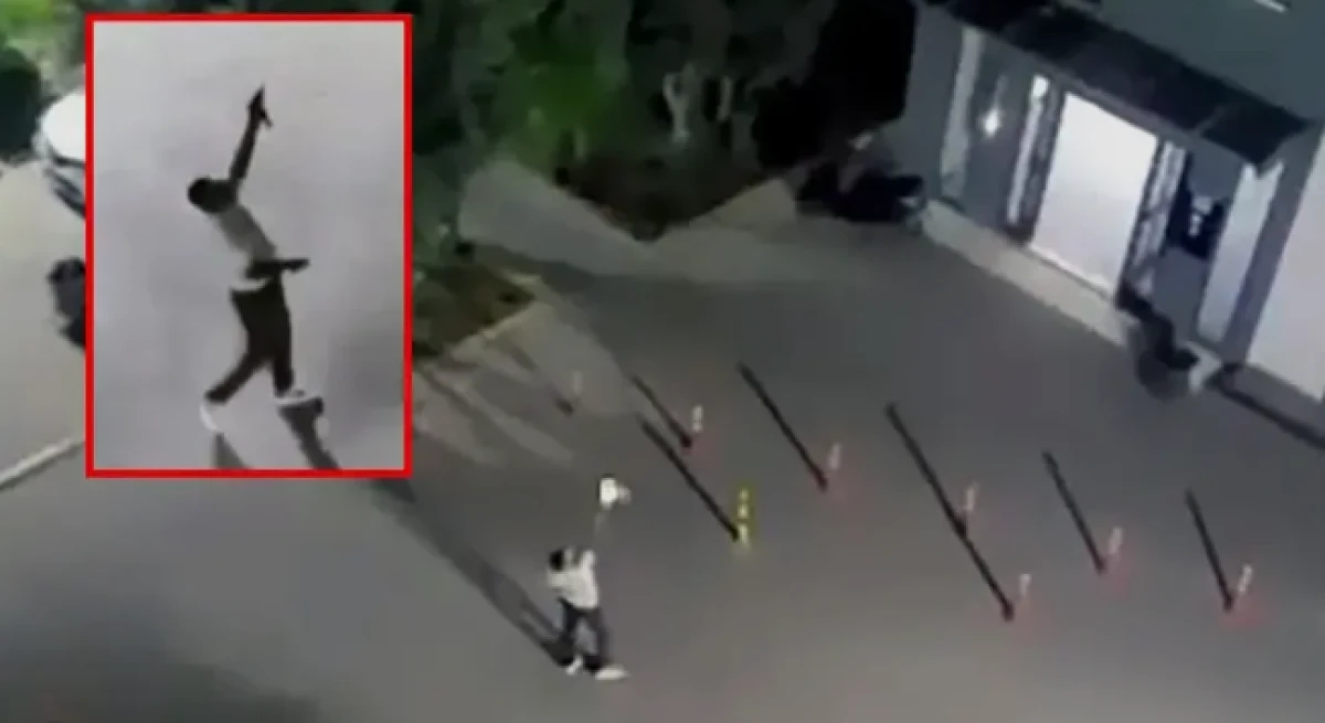 Komşusunun evine otomatik tabancayla ateş a&ccedil;tı