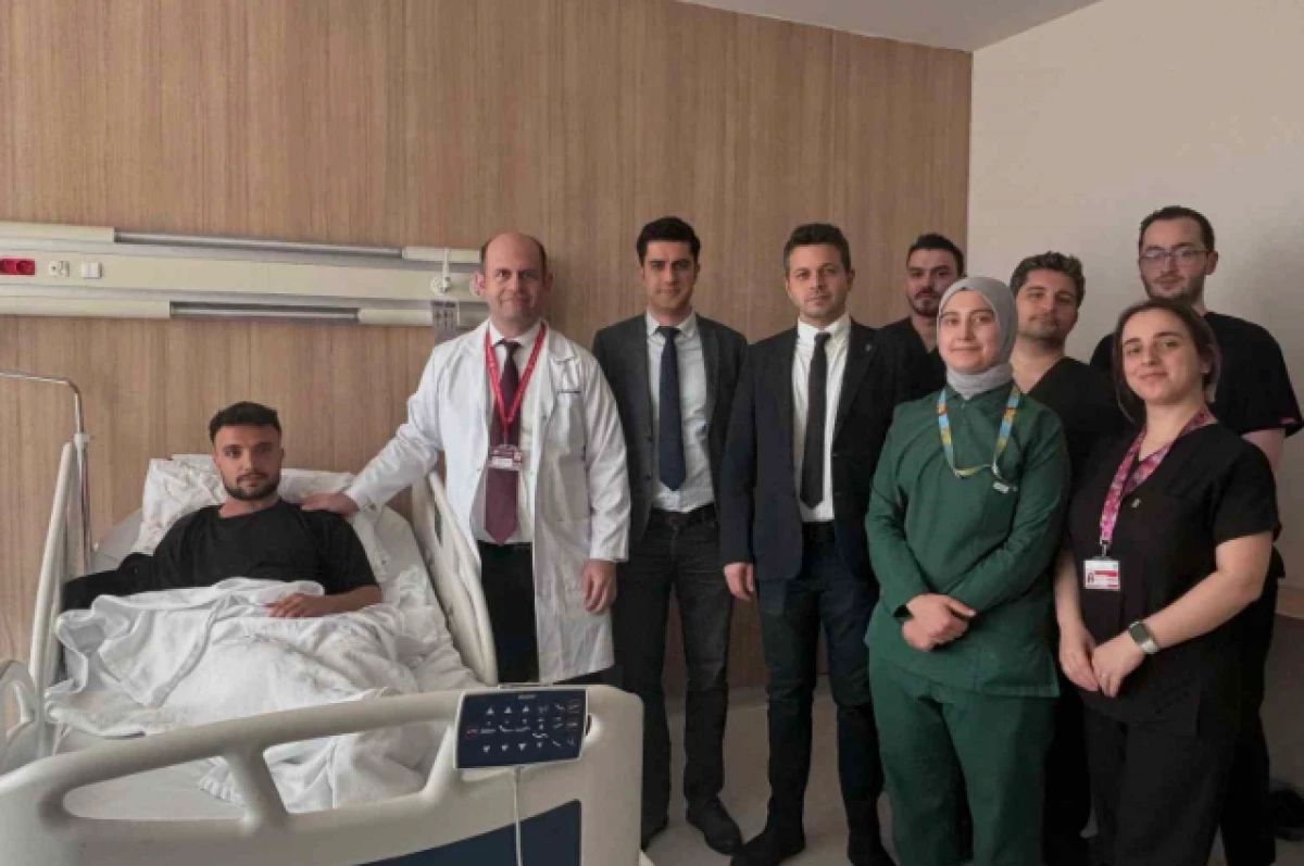 Kopan sinirleri bacağından alınan nakille onarıldı: Gen&ccedil; hastaya ikinci şans
