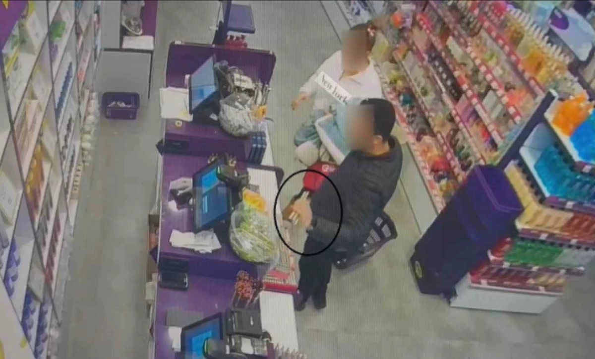 Kozmetik market zincirine dadanan aile         