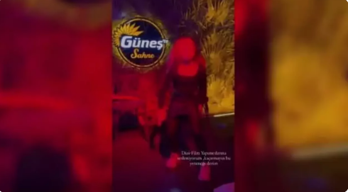Küçük kız içkili mekanda dans ettirildi! Sosyal medya ayaklandı 
