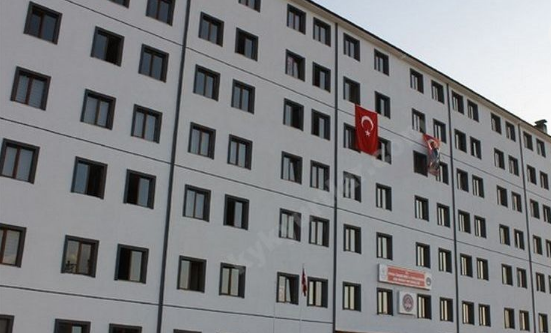 KYK yurdunda öğrenci 6.kattan atladı               