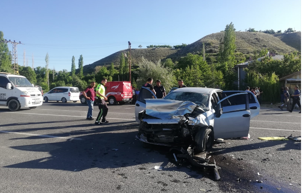 Malatya'da feci kaza! 1 ölü 5 yaralı      