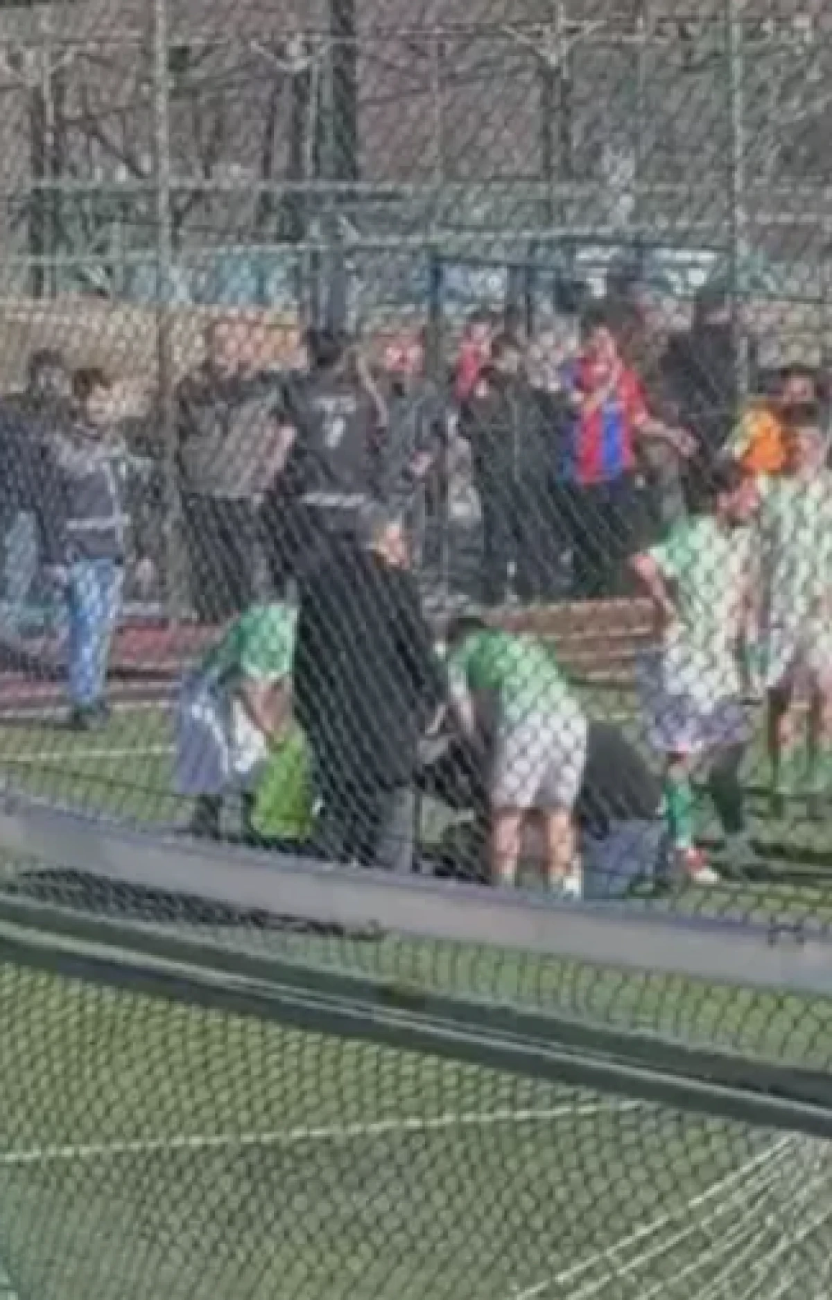 Malatya'da hakemin kafasına scooter attılar