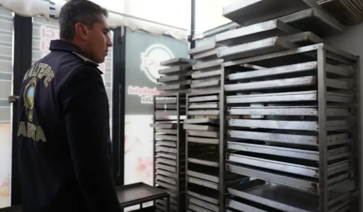 Maltepe'de ruhsatsız işletmeye denetim engeli: B&ouml;rek&ccedil;i m&uuml;h&uuml;rlendi