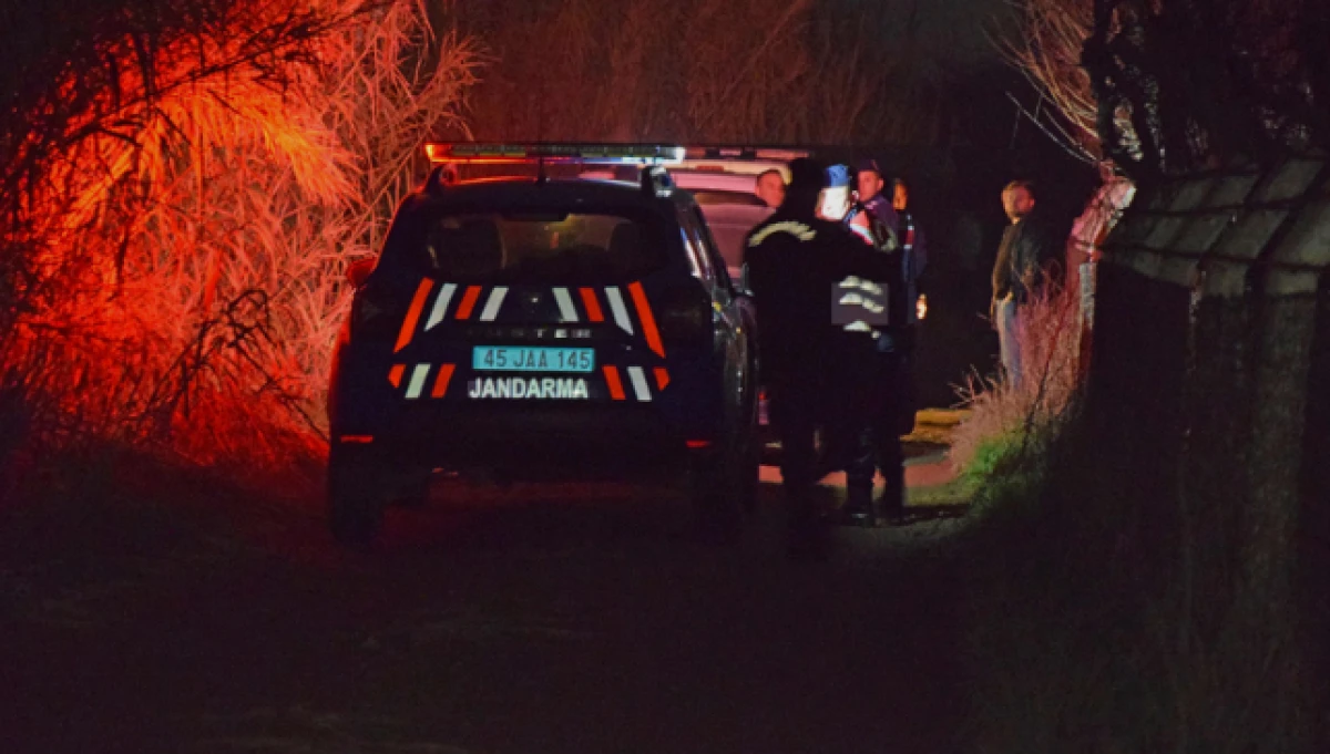 Manisa&rsquo;da eşini &ouml;ld&uuml;rd&uuml;, sınırda yakalandı 