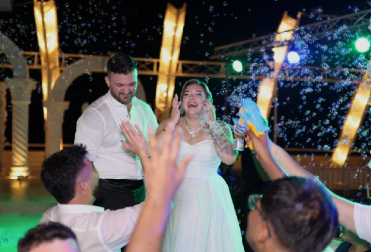 Mersin'de Amerikalı geline T&uuml;rk d&uuml;ğ&uuml;n&uuml;