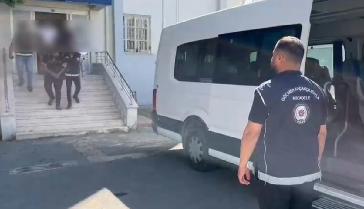 Mersin&rsquo;de ka&ccedil;ak g&ouml;&ccedil;men operasyonu!         