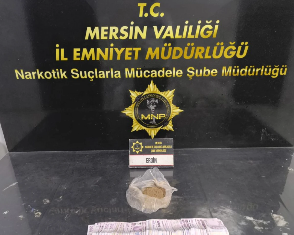Mersin'de Uyuşturucu Baskını: 190 Gram Eroin Ele Ge&ccedil;irildi