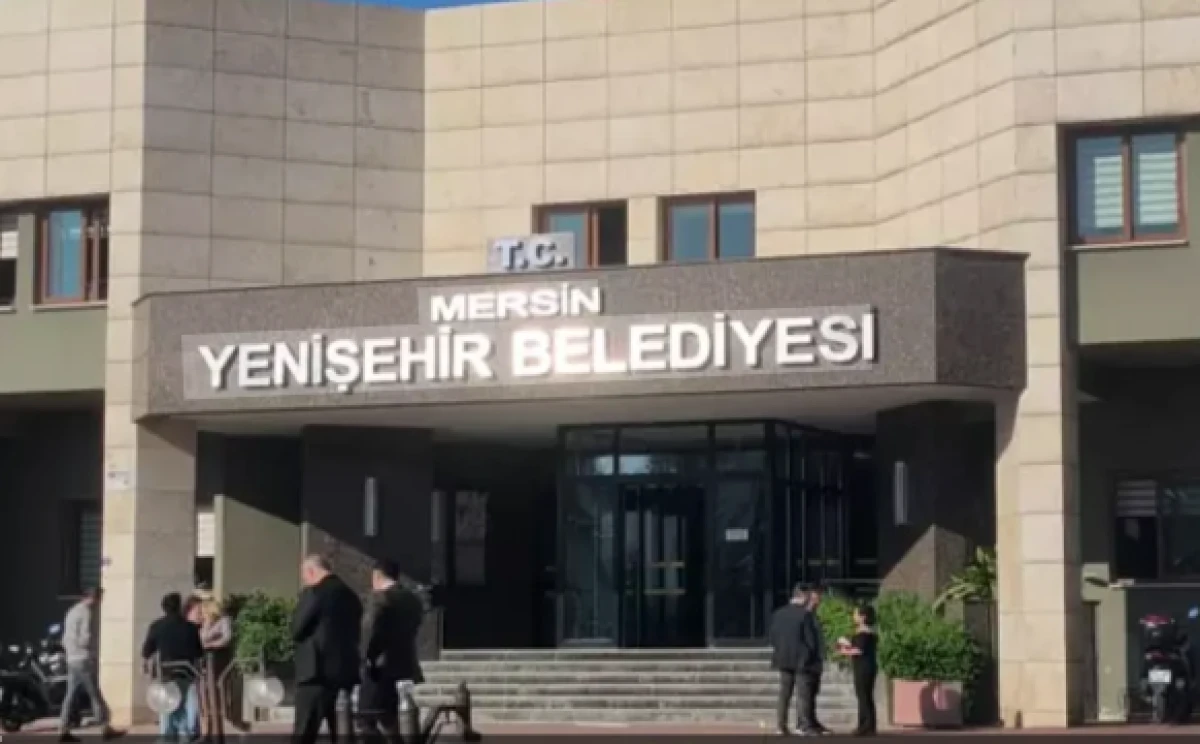 Mersin&rsquo;de Yenişehir Belediyesine operasyon