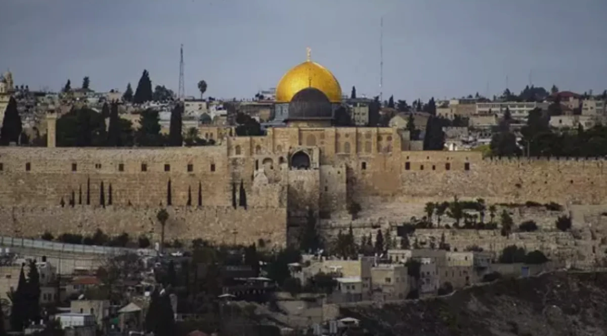 Mescidi Aksa 35 g&uuml;nd&uuml;r kapalı                   