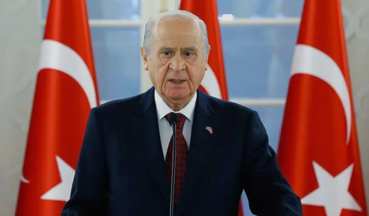 MHP lideri Bah&ccedil;eli'den d&uuml;nyaya mesaj                