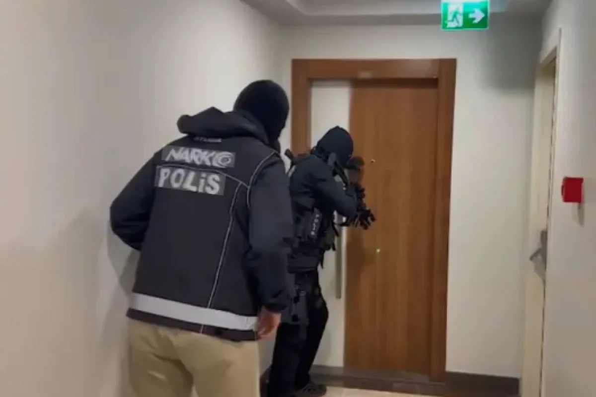 MİT ve emniyetten ortak operasyon: Kırmızı b&uuml;ltenli 14 ş&uuml;pheli yakalandı
