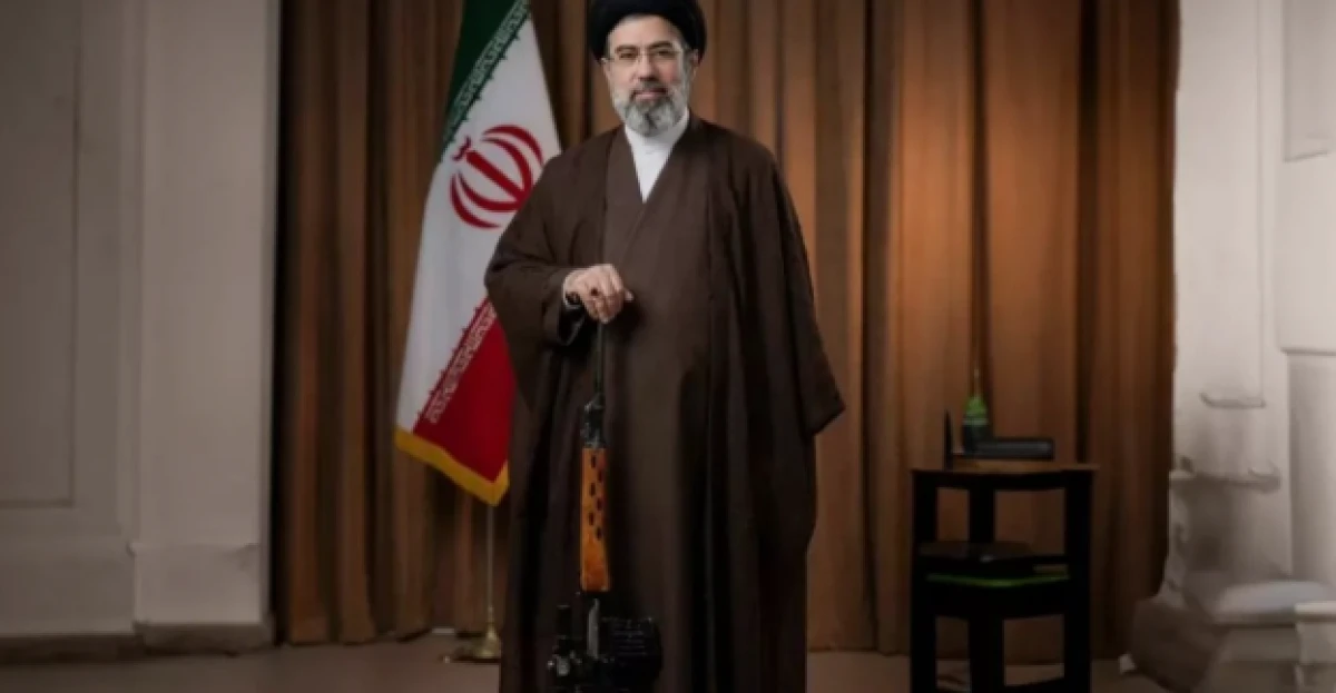 M&uuml;cteba Hamaney: B&ouml;lgedeki t&uuml;m Amerikan &uuml;sleri acil olarak kapatılmalı 