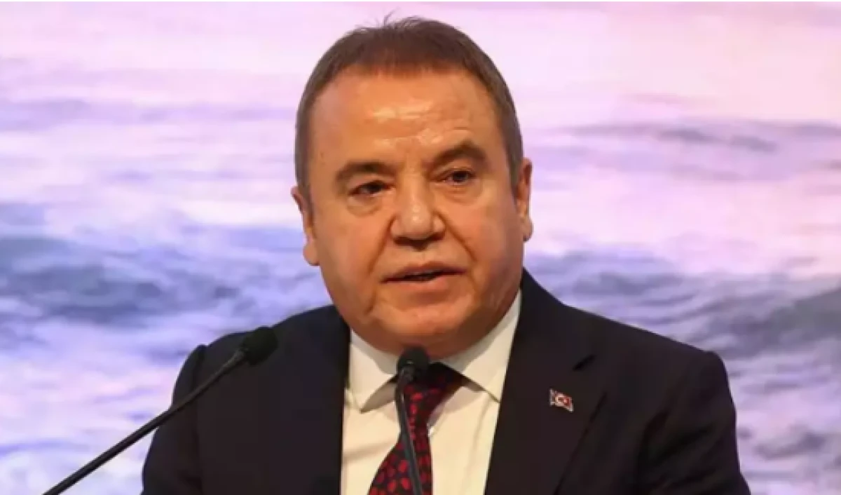 Muhittin B&ouml;cek yeniden hastaneye kaldırıldı 