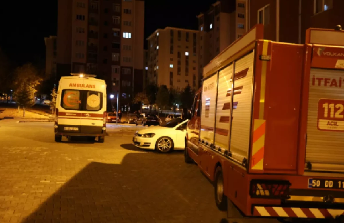 Nevşehir'de bir şahıs Kayınbabasını bıçakladı, polise saksı fırlattı