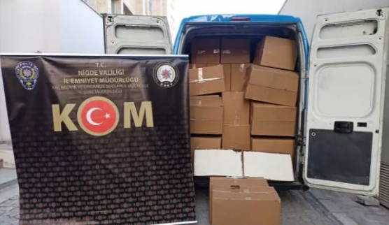 Niğde'de 2 milyon 100 bin dolu makaron ele geçirildi 