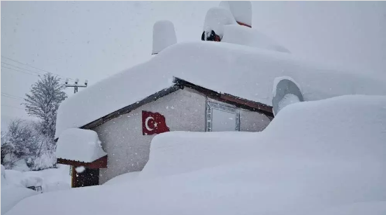 O ilimizde Kar kalınlığı 5 metreyi aştı! 