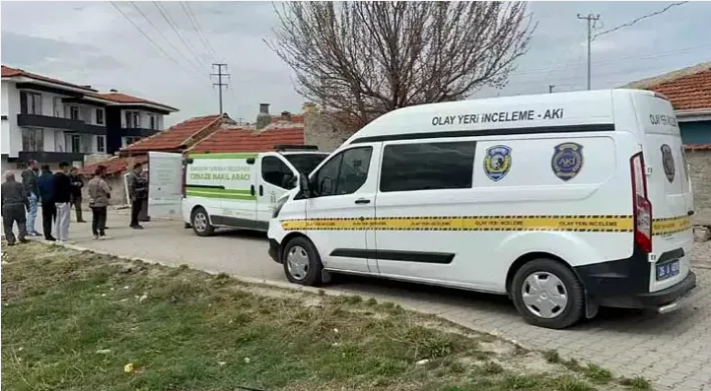 Oğlunu evde ölü buldu