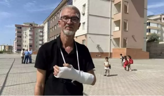 Öğretmene sokak ortasında saldırı                 