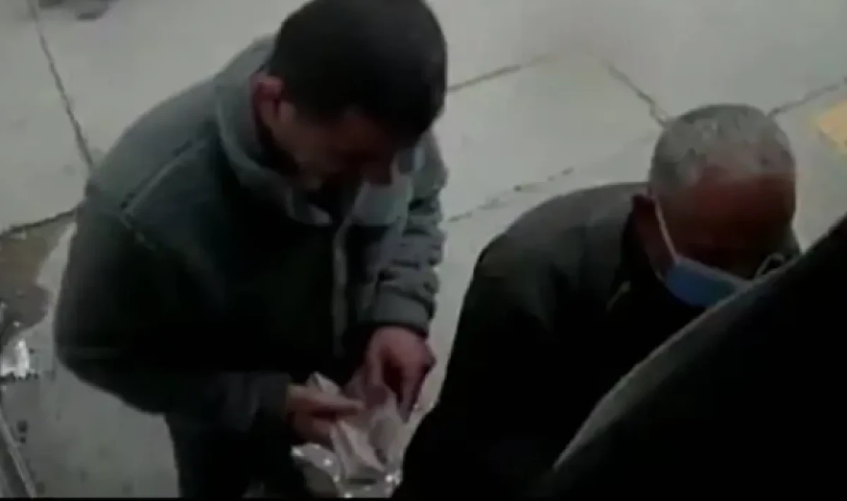 &Ouml;nce d&uuml;ğ&uuml;nlerde para &ccedil;aldı sonra da ATM'de yaşlıları hedef aldı! Kıskıvrak yakalandı