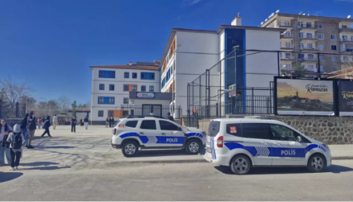 Ortaokulda cıva zehirlenmesi iddiası          