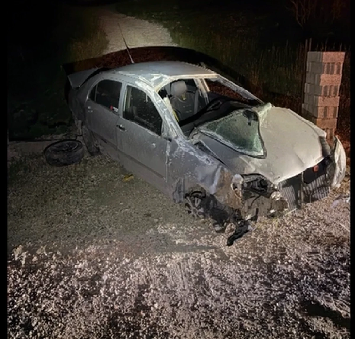 Otomobilin taklalar attığı an kameraya yansıdı