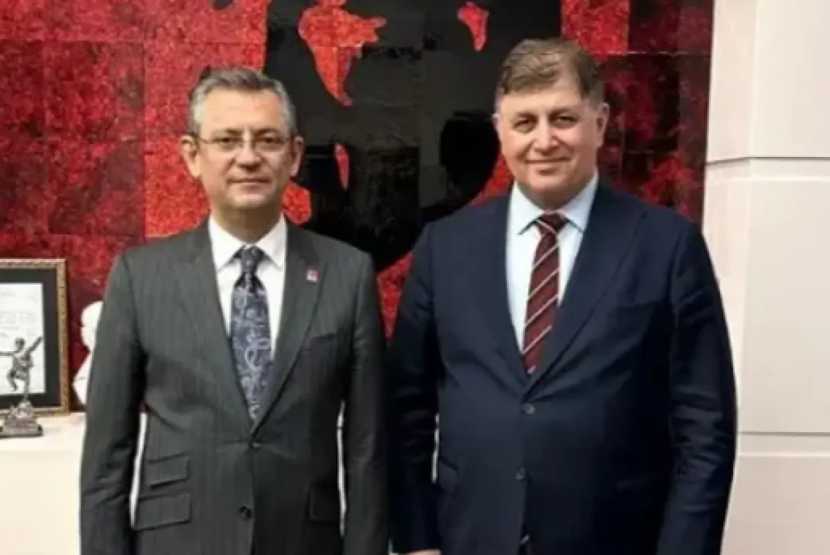 &Ouml;zg&uuml;r &Ouml;zel'e İzmir şoku! Cemil Tugay verdiği s&ouml;zden d&ouml;nd&uuml;