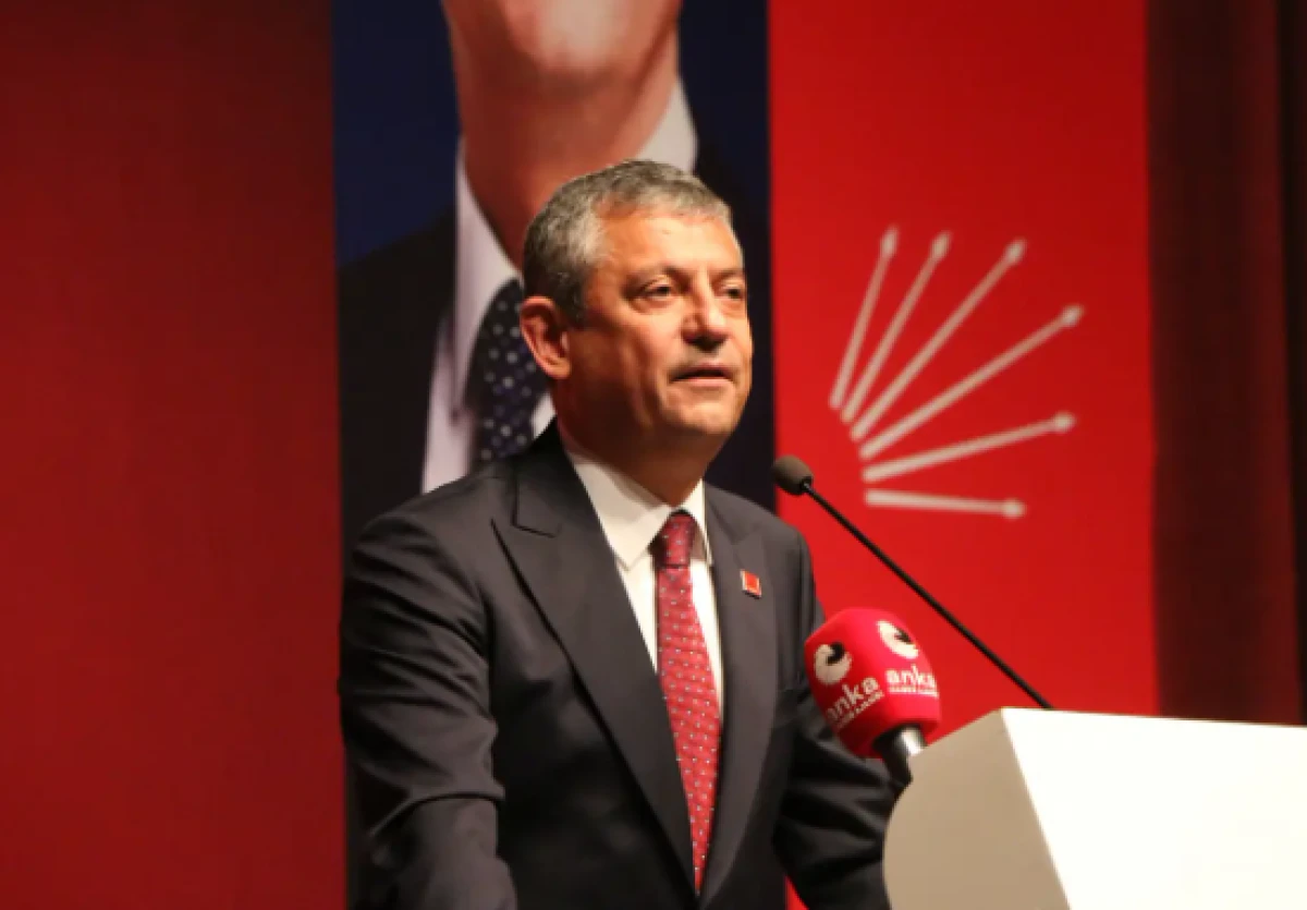 &Ouml;zg&uuml;r &Ouml;zel'in yeni partisi i&ccedil;in tarih belli oldu! Yol haritası netleşiyor...