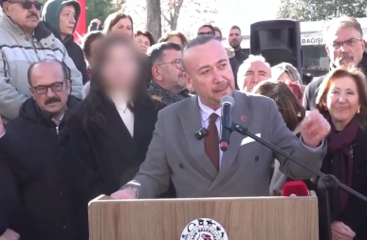 &Ouml;zkan Yalım'dan d&ouml;rd&uuml;nc&uuml; sevgiliye l&uuml;ks ara&ccedil; ve ev               