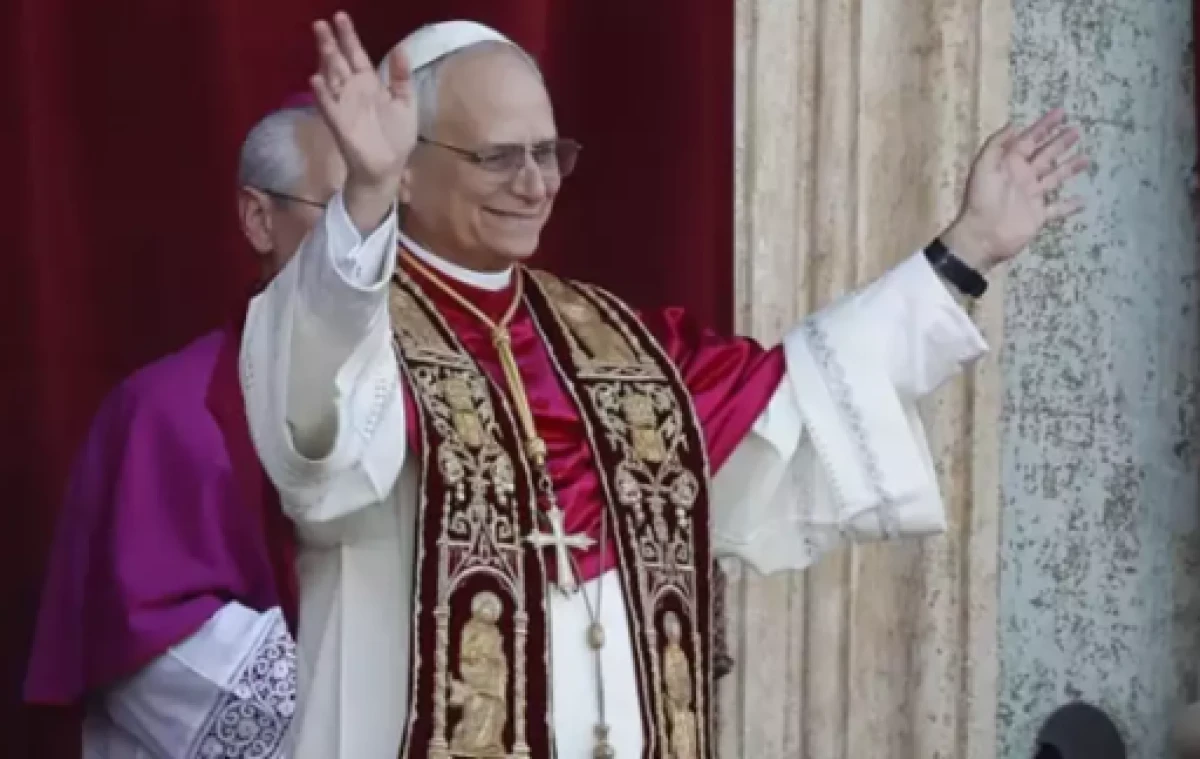 Papa 14. Leo'dan tarihi ziyaret           