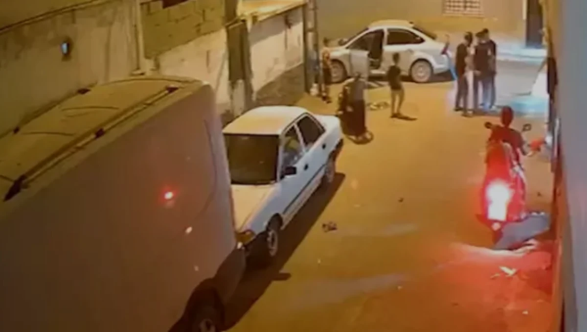 Polis taklidi yaparak çocuğa ateş etti    