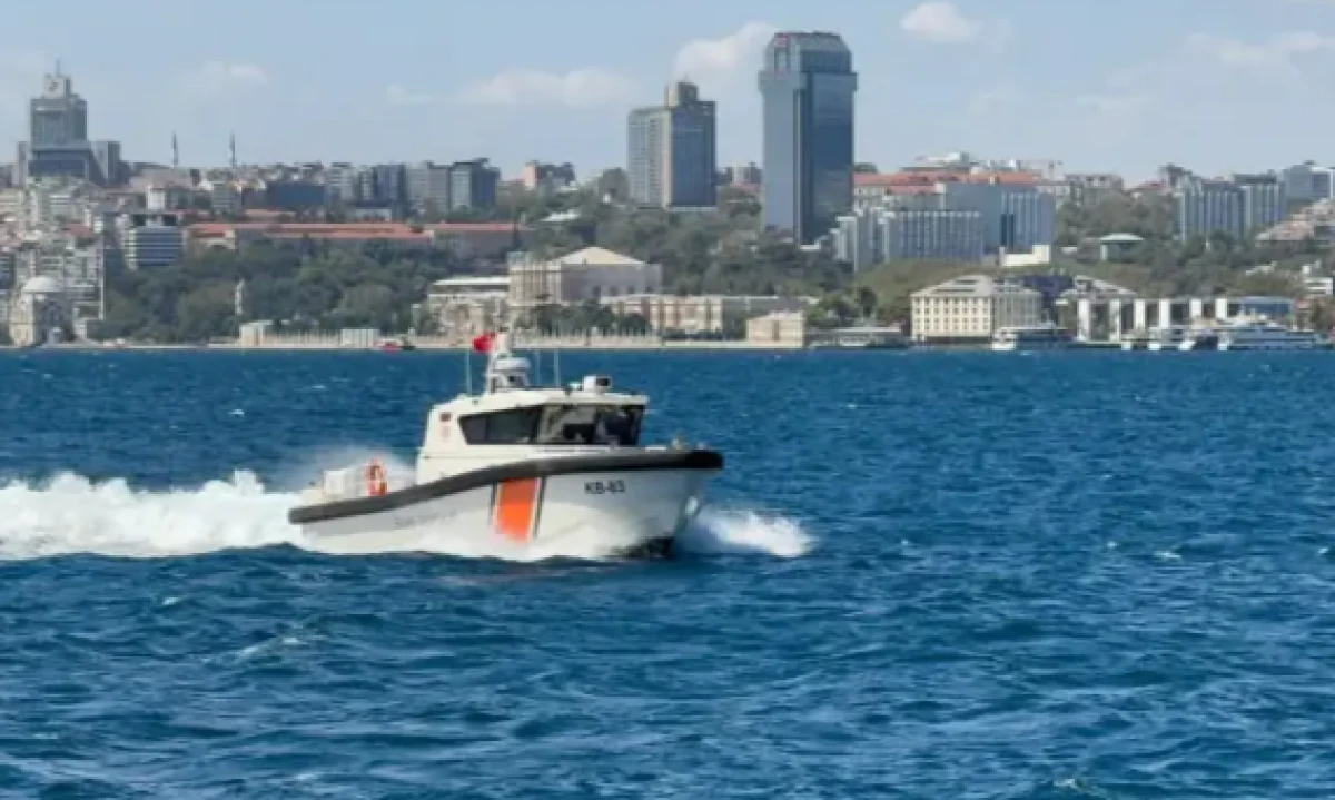Sahil G&uuml;venlik ekipleri 2 bin 257 kişiyi kurtardı
