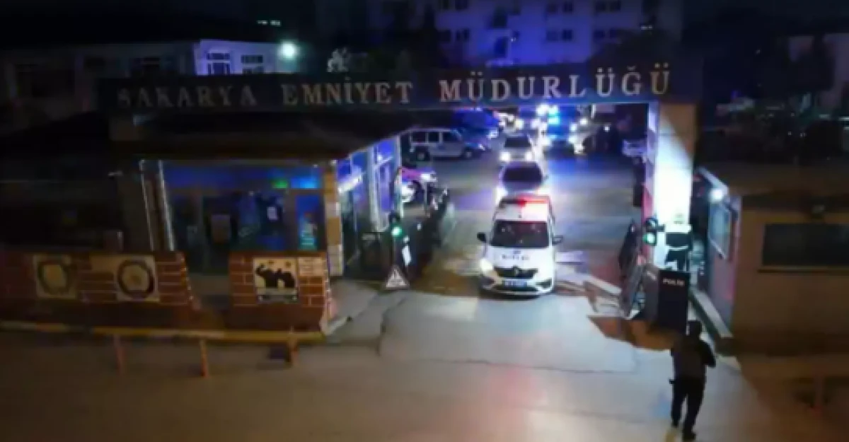 Sakarya merkezli yasa dışı bahis operasyonu! 13 ilde d&uuml;ğmeye basıldı: 53 tutuklama                    