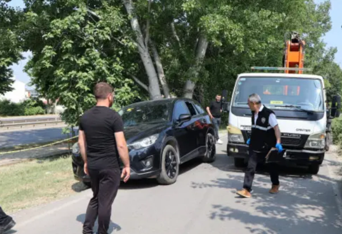 Sakarya'da esrarengiz olay: Camları kırık otomobilde &ouml;l&uuml; bulundu