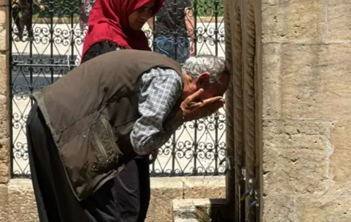 Şanlıurfa cayır cayır yanıyor! Termometreler 45 dereceyi g&ouml;sterdi