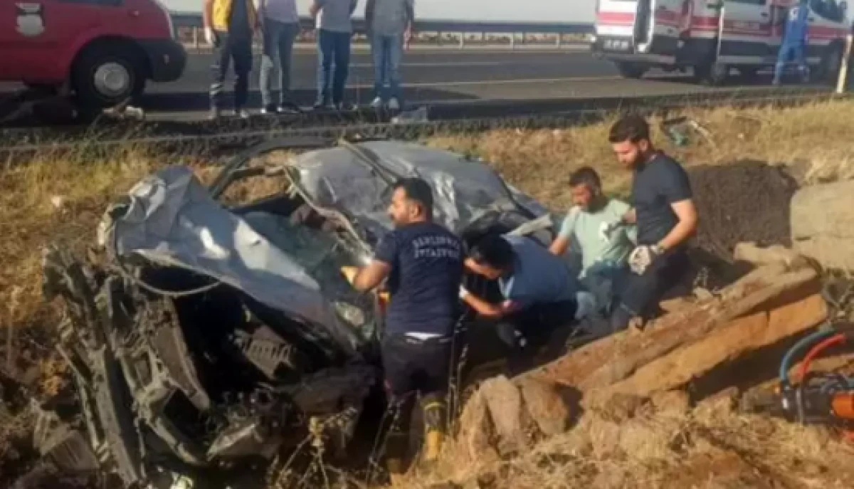 Şanlıurfa'da otomobil devrildi: 2 kişi hayatını kaybetti