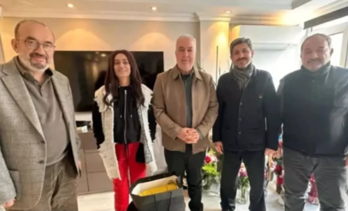 Şarkıcı Yıldız Tilbe'den Gazze'ye 300 bin dolarlık bağış!
