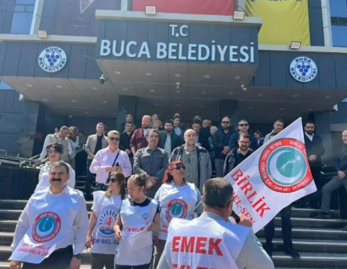 Şaşırtan destek! Skandallarıyla g&uuml;ndemden d&uuml;şmeyen G&ouml;rkem Duman&rsquo;a CHP'den tebrik &ouml;p&uuml;c&uuml;ğ&uuml;!