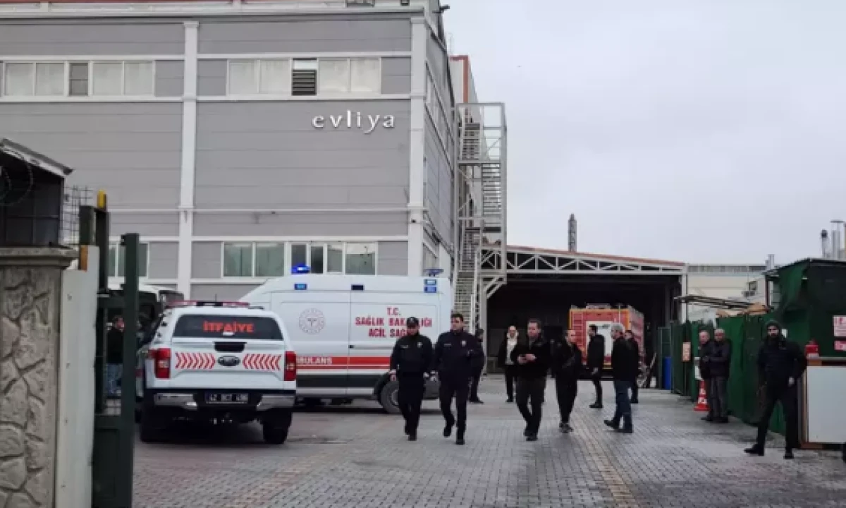 Şekerleme fabrikasında patlama: Yaralı var! 