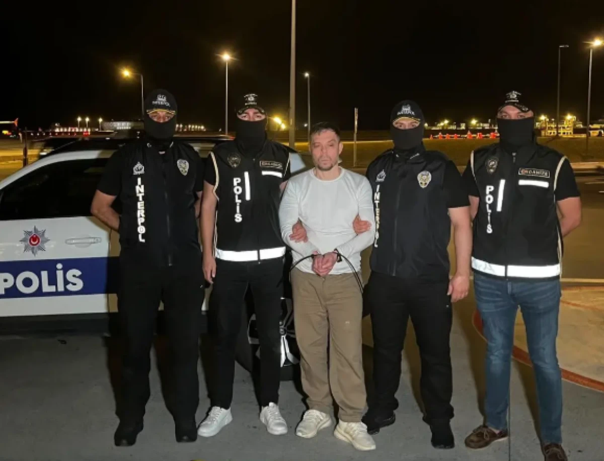 Serkan Kurtuluş T&uuml;rkiye'ye getirldi! Son &ccedil;are 'U&ccedil;akta bomba var' diye bağırmış