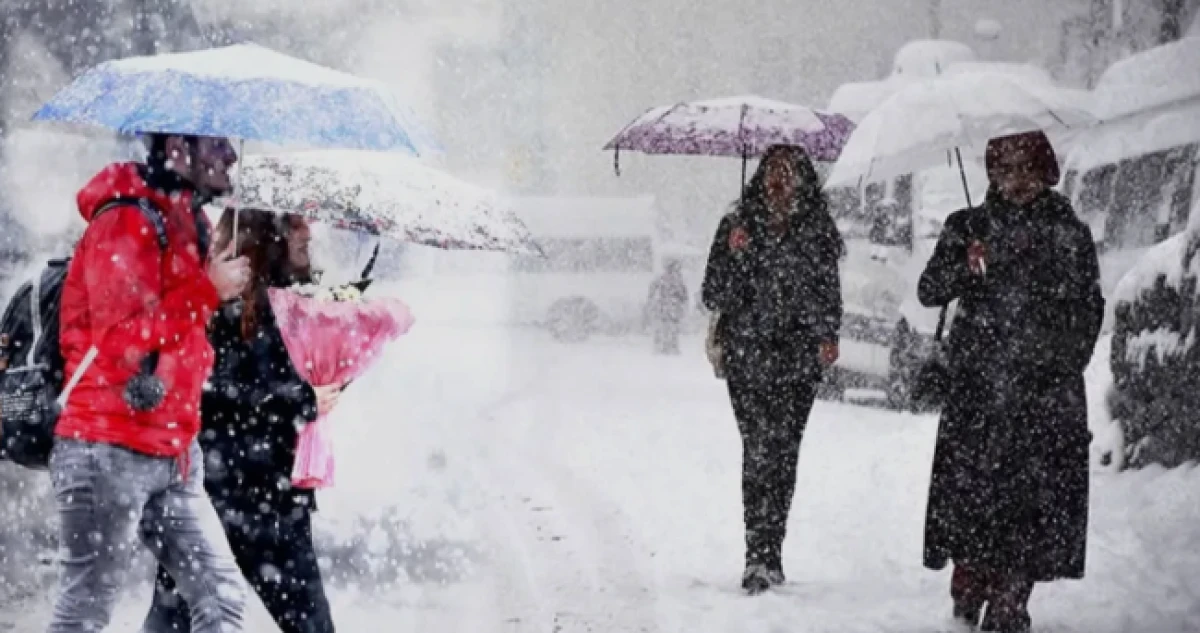 Sıcaklık d&uuml;ş&uuml;yor, sağanak ve kar geliyor! 